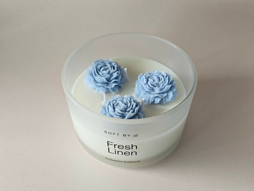 Vela Floral Premium em Cera de Soja – Fresh Linen 400g