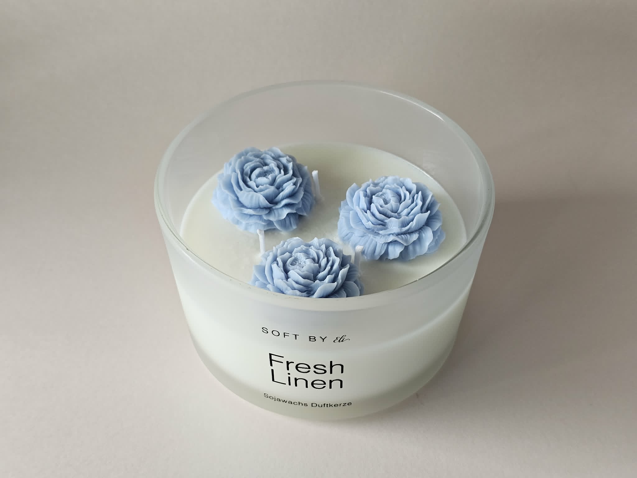 Vela Floral Premium em Cera de Soja – Fresh Linen 400g