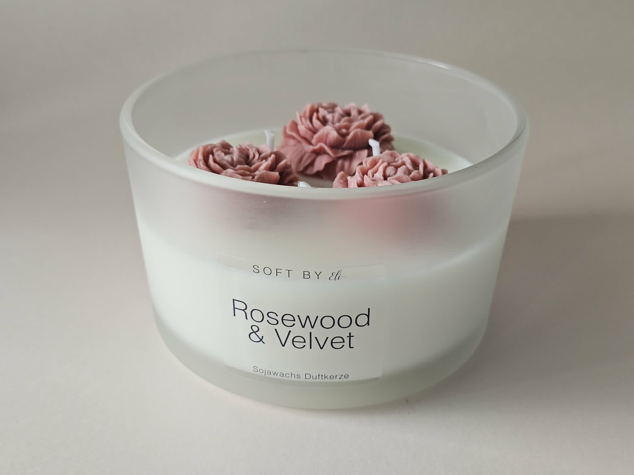 Vela Floral Premium em Cera de Soja – Rosewood & Velvet 400g