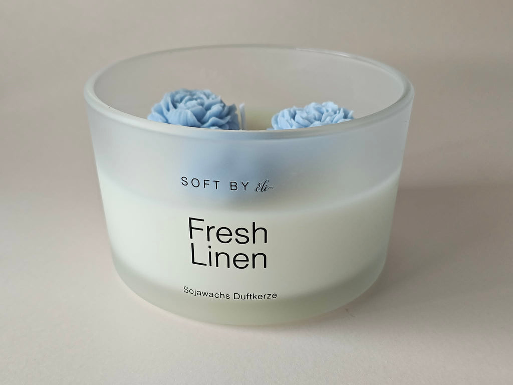 Vela Floral Premium em Cera de Soja – Fresh Linen 400g