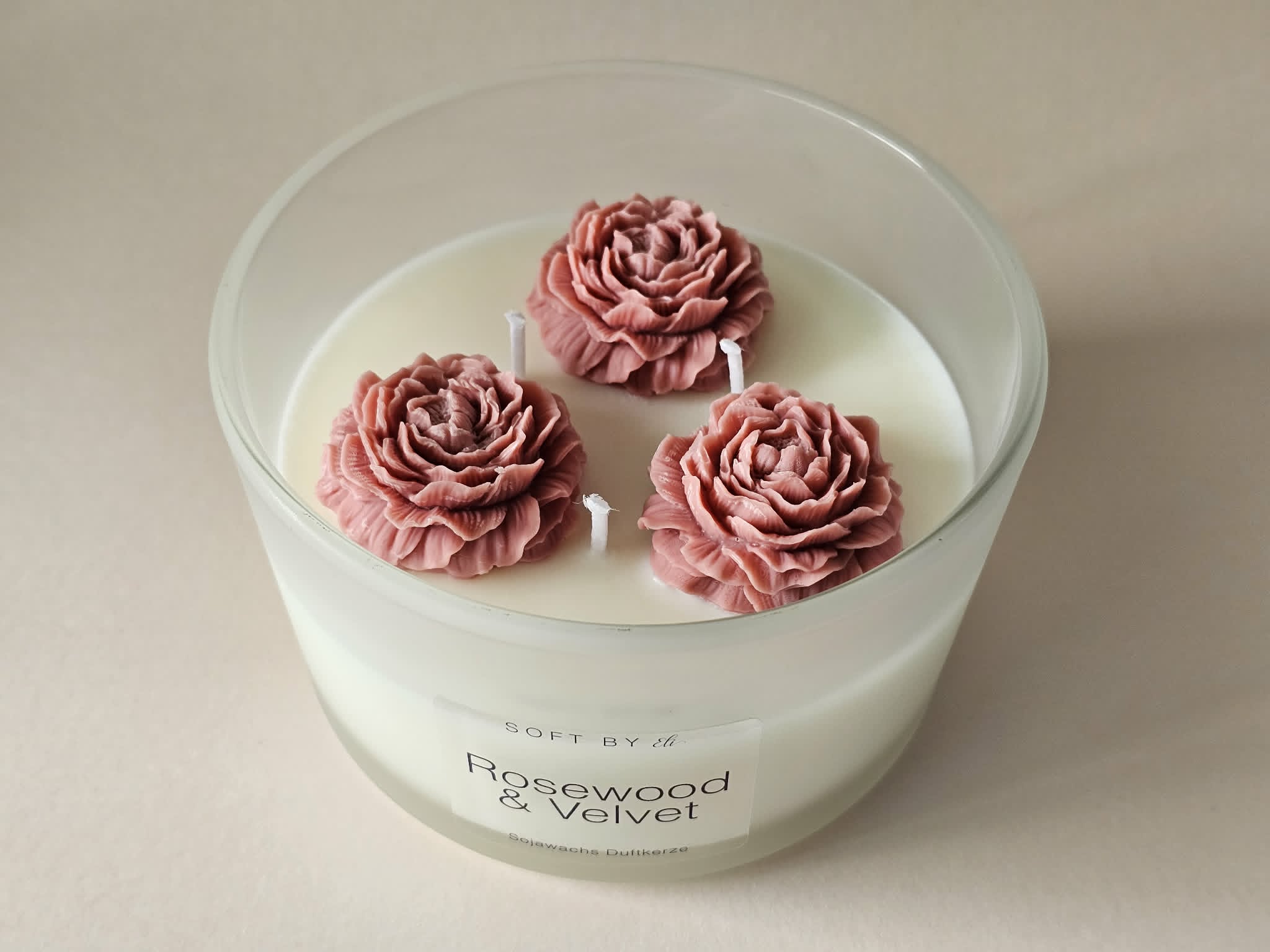 Vela Floral Premium em Cera de Soja – Rosewood & Velvet 400g